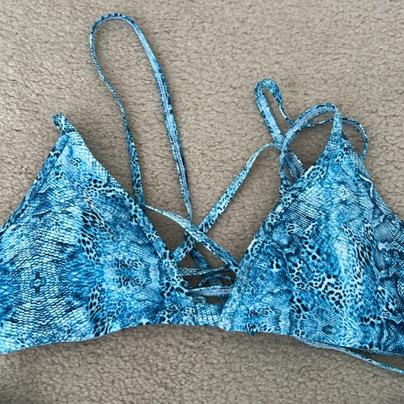 Worn once Zaful padded leopard & Snake print bikini - Picture 4 of 5